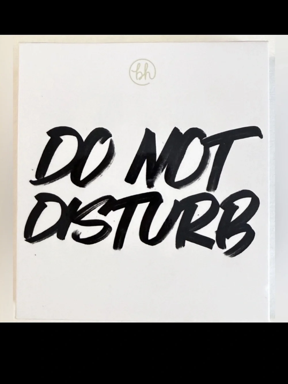 BH Cosmetics Do Not Disturb 9-color eyeshadow palette sealed New Women’s makeup